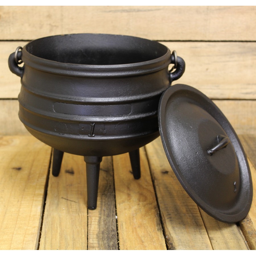 https://www.potjiepots.com/image/cache/catalog/castiron/cast-iron-potjie-size1-900x900.JPG