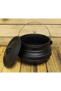 Potjie Cast Iron Flat Pot - 5 Quart Size 1