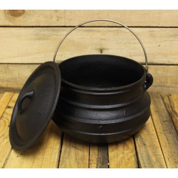 Potjie Cast Iron Flat Pot - 5 Quart Size 1