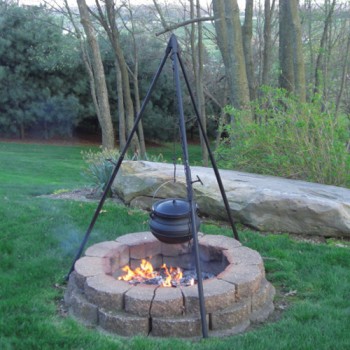 Heavy Duty Camping Tripod for Potjie Stew Pots